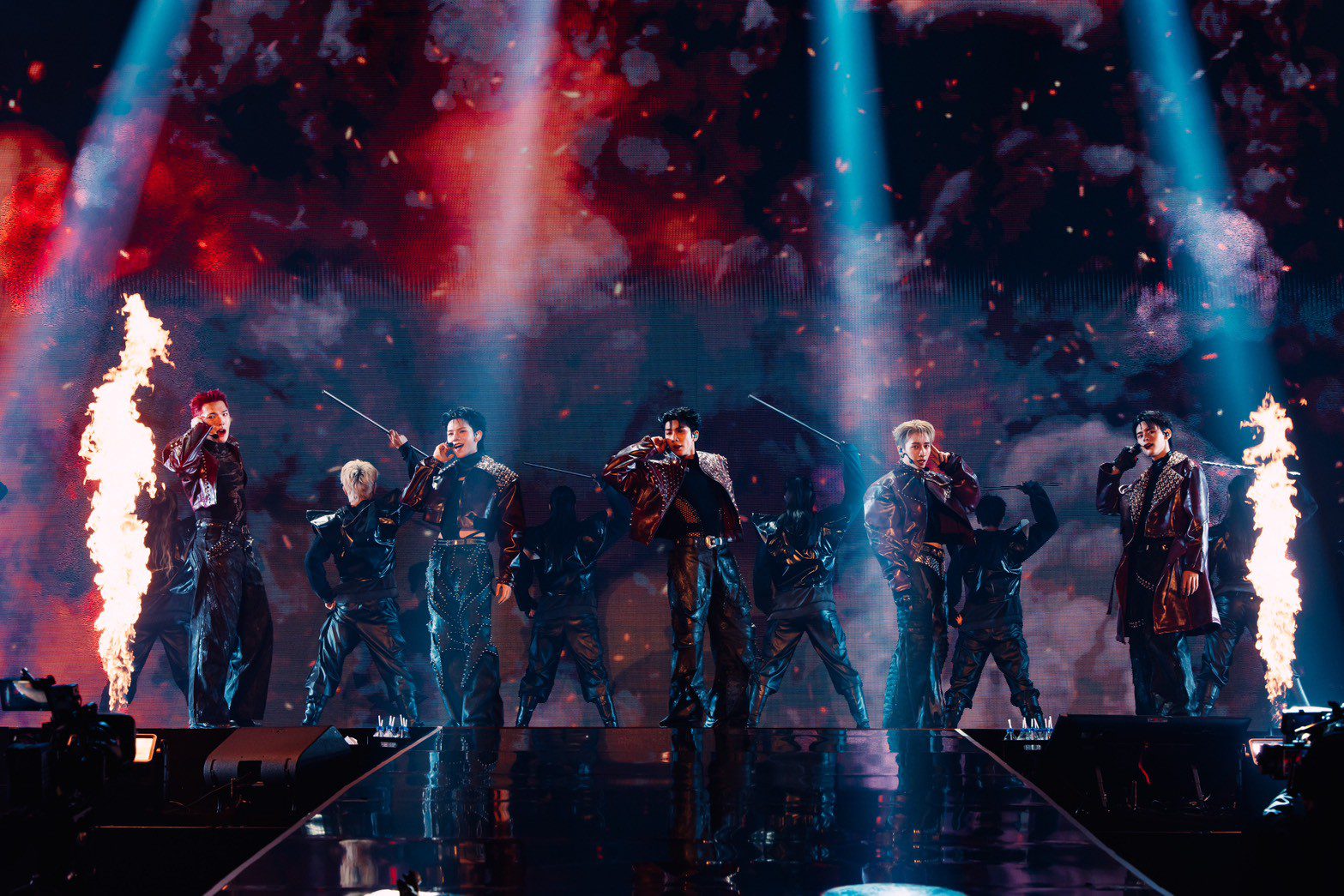 PERSES บอยกรุ๊ปสุดฮอตแห่งยุค ปล่อยของจัดเต็ม เสิร์ฟความสนุก อัดแน่นความประทับใจ ใน PERSES THE FIRST CONCERT ‘INTO THE ALTERLAND’ 24 PERSES บอยกรุ๊ปสุดฮอตแห่งยุค ปล่อยของจัดเต็ม เสิร์ฟความสนุก อัดแน่นความประทับใจ ใน PERSES THE FIRST CONCERT ‘INTO THE ALTERLAND’ 23