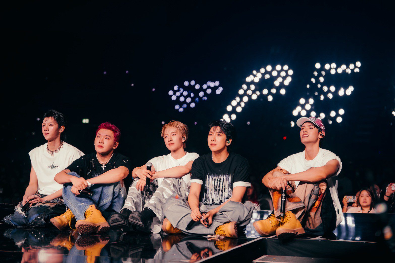 PERSES บอยกรุ๊ปสุดฮอตแห่งยุค ปล่อยของจัดเต็ม เสิร์ฟความสนุก อัดแน่นความประทับใจ ใน PERSES THE FIRST CONCERT ‘INTO THE ALTERLAND’ 36 PERSES บอยกรุ๊ปสุดฮอตแห่งยุค ปล่อยของจัดเต็ม เสิร์ฟความสนุก อัดแน่นความประทับใจ ใน PERSES THE FIRST CONCERT ‘INTO THE ALTERLAND’ 35