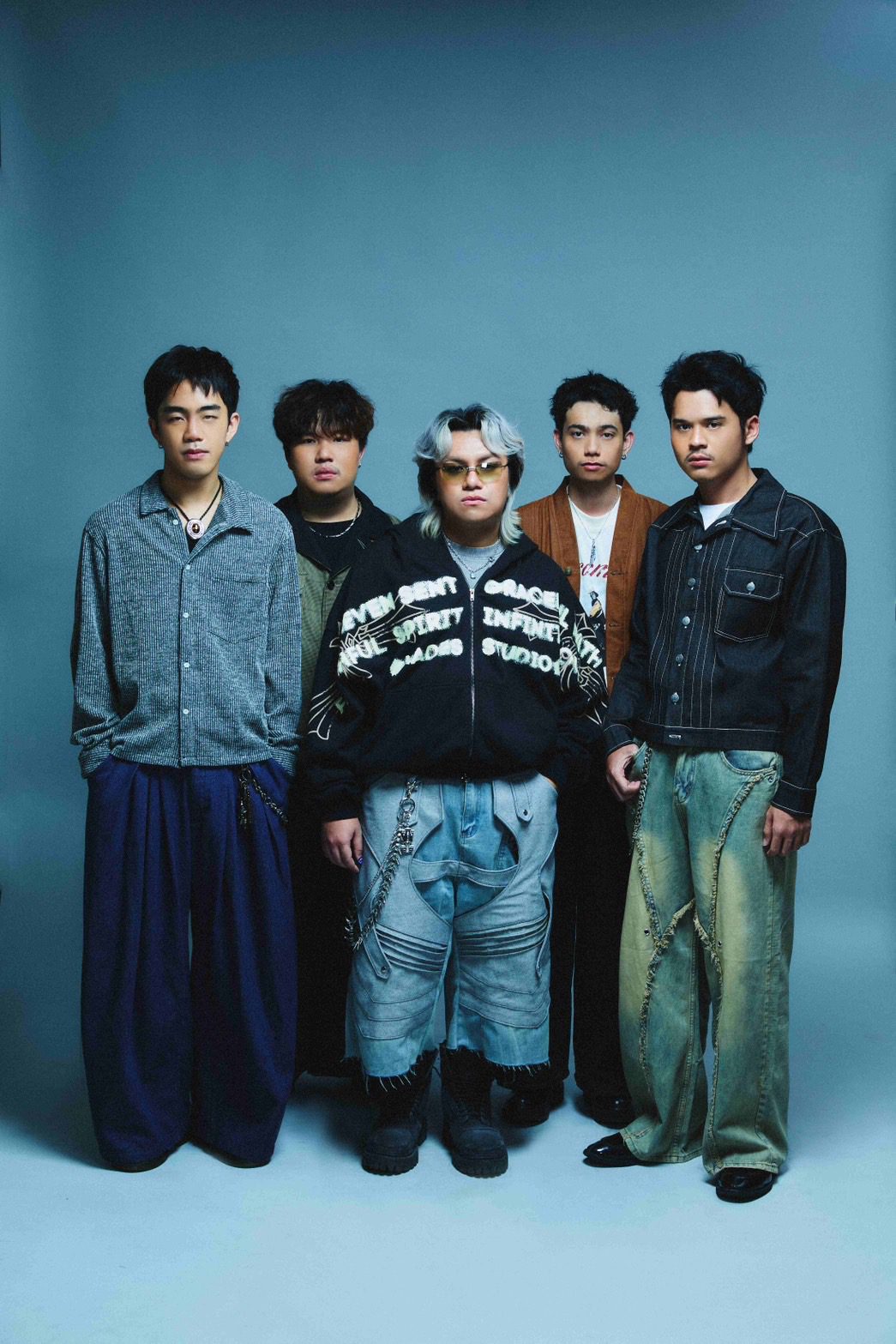 เจ็บลึกกว่าเดิม! “AYLA's” จับมือ “Anatomy Rabbit” ปล่อยเพลง “เหมือนเธอไม่เคยจาก (Missing)” ตอกย้ำความคิดถึงที่พยายามลืมเท่าไหร่... ก็ไม่ช่วยอะไร 7