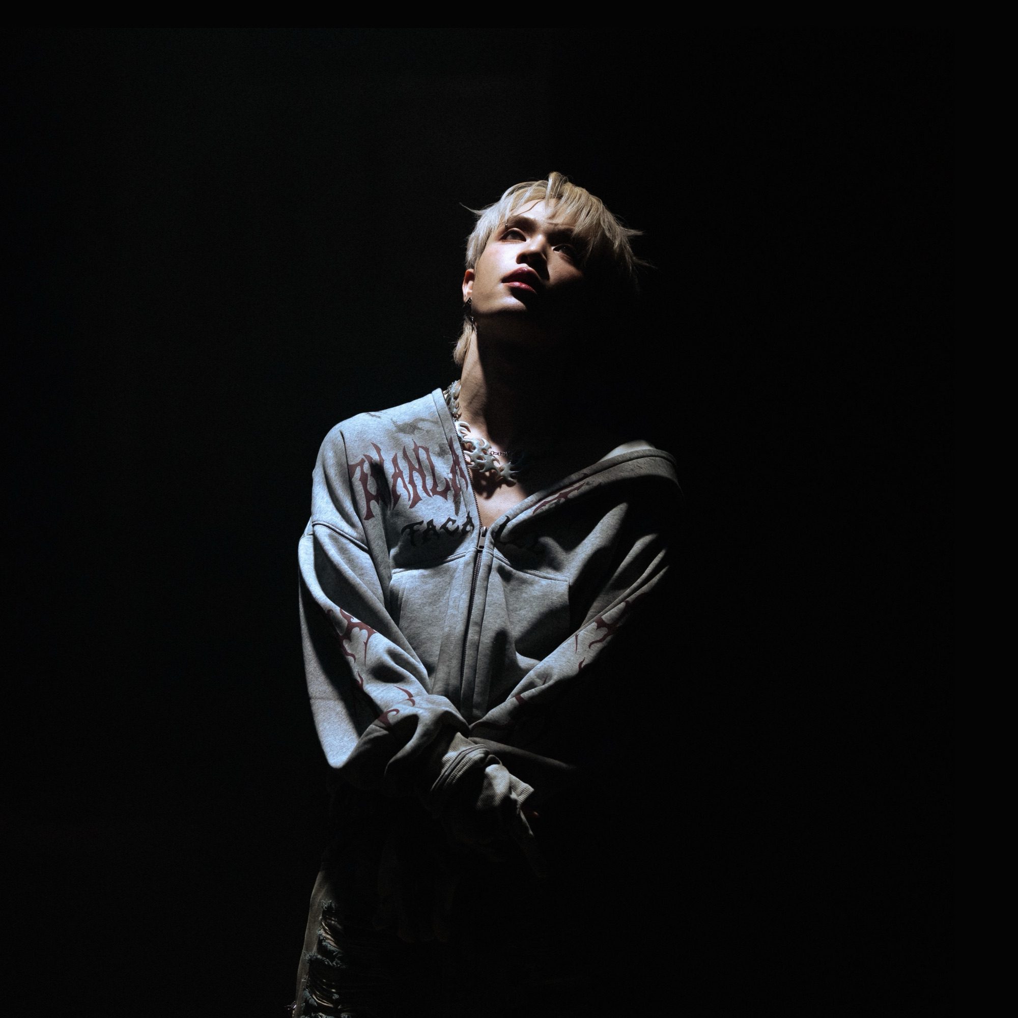 "BABIJ" (James HOWLS) เดบิวต์โซโล่ด้วยซิงเกิล "YOLO" 9